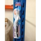 BROSSE A DENT BIOCARIL SOIN COMPLET SOUPLE (Colisage: par 144 piéces- Langues:FR)